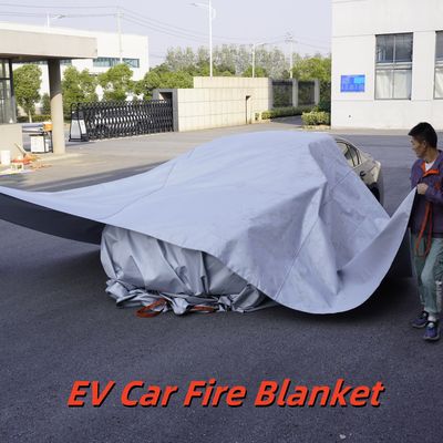 6x8M Large Size EV Car Fire Blanket with 550℃/1000℃ Thermal Resistance and Oxygen Deprivation for Fire Safety