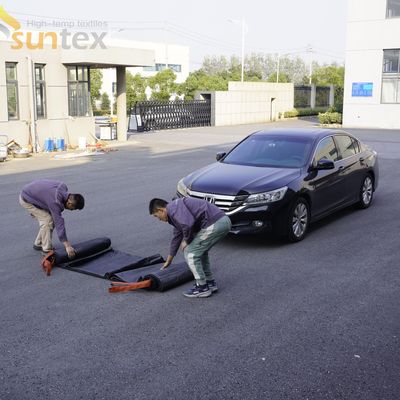 Durable EV Car Fire Blanket with 550℃/1000℃ Thermal Resistance for Oxygen Deprivation and Easy Two-Person Deployment
